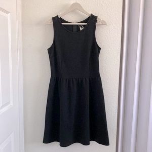 REYNA Black Sleeveless Dress L